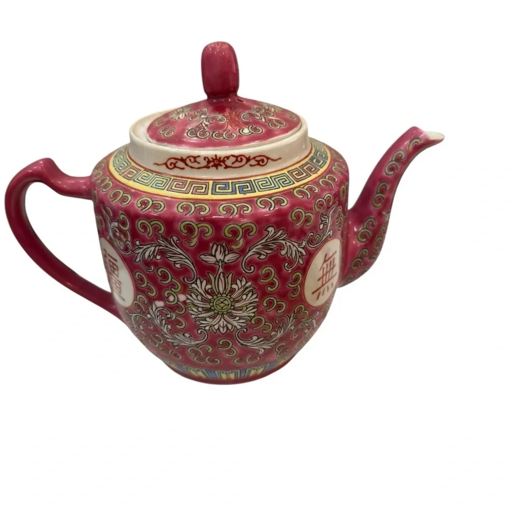 Mun Shou Longevity Porcelain Teapot Pink/Red Familie Rose 5 1/4 inch 4 cups